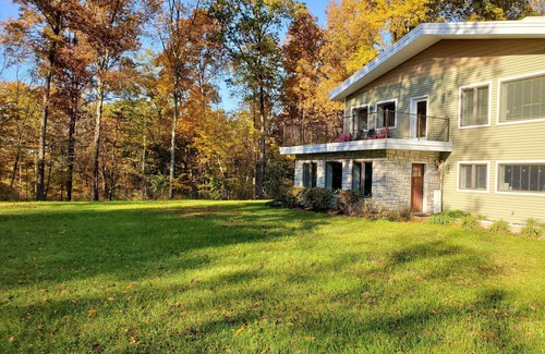 Bloomington House | 3BR, 3BA House