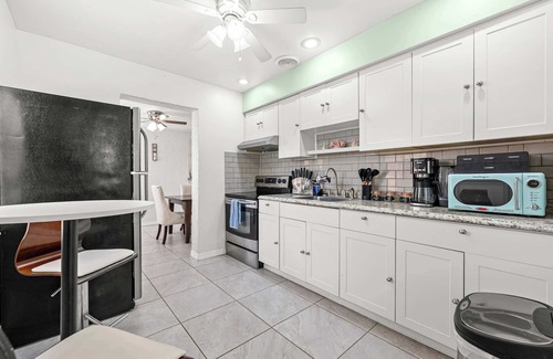 La Vista House | 3BR - Beach +Trail | Bikes Fire Pit Mini Golf
