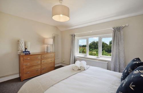 Hereford House | 3br Cottage Near Dewsall Court