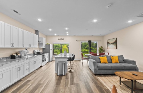 Ponderosa - Wingate House | 3BR in Charlotte, 10 Min to Panthers Stadium Pet-Friendly