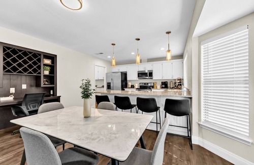 South Arlington House | 3BR in Epic Central Area near AT&T Cowboy Stadium - Dallas