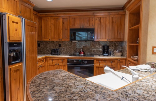 Beaver Creek Condo | 3BR+Loft - Ski in/out Access and Panoramic Views! by RedAwning