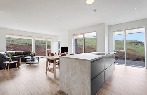 Reykholt House | 3BR Modern & Spacious Golden Circle Home