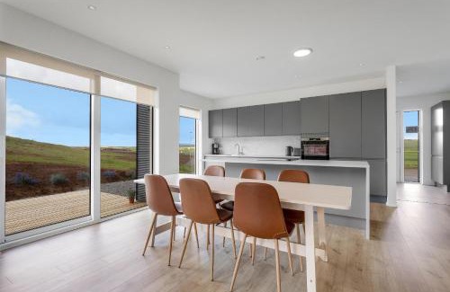 Reykholt House | 3BR Modern & Spacious Golden Circle Home