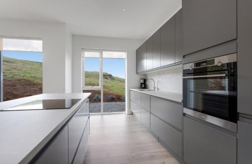 Reykholt House | 3BR Modern & Spacious Golden Circle Home