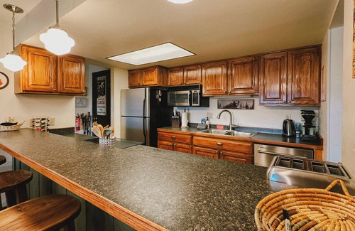 Crested Butte Ski Chalet | 3BR Mountain Condo at the Trailhead w/Huge Views