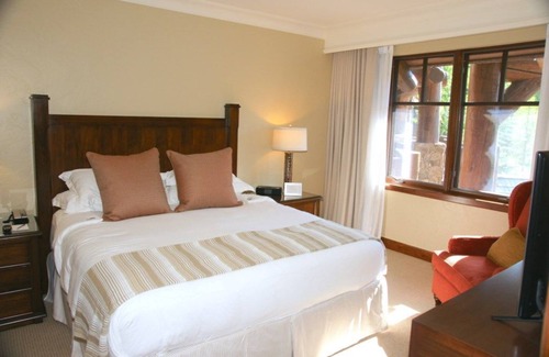 Avon Condo | 3BR - MOUNTAIN VIEW - RESIDENTIAL SUITE - TIMBERS BACHELOR GULH CLUB