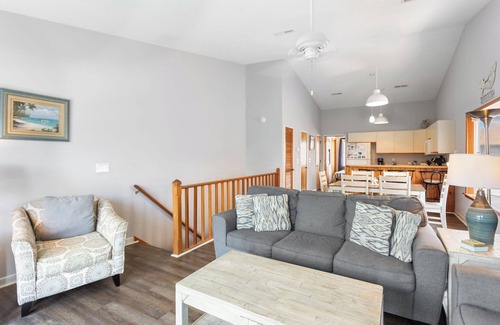 Kitty Hawk House | 3BR Sea Dunes Townhome w/Pool & Beach Access