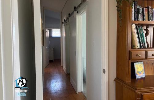 Port Elliot House | 3BR Updated Coastal Beach House in Funky Port Elliot