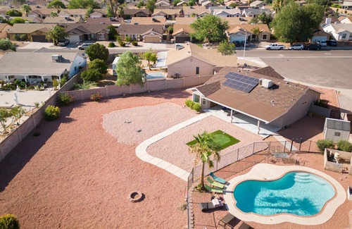 Glendale House | 3BR with Pool and Putting Green - 5 min away from Westgate/AZ Cardinals! Stadium