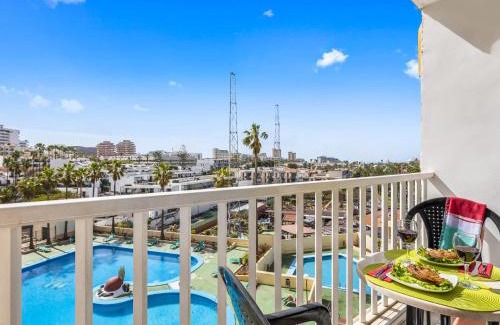 El Madronal Apartment | 3E. Charming Apartment in Las Americas