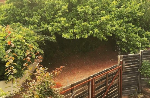 Salasc Apartment | 3km from the Salagou lake, charming 30m2 studio + garden with view of the red rocks