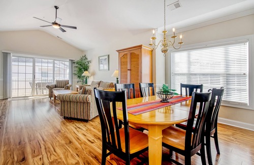 Central Myrtle Beach Condo | 3rd-Floor Condo on Myrtlewood Champion Golf Course w/Balcony & 5 Shared Pools
