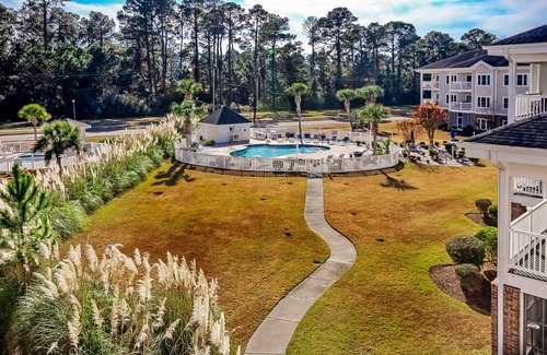 Central Myrtle Beach Condo | 3rd-Floor Condo on Myrtlewood Champion Golf Course w/Balcony & 5 Shared Pools