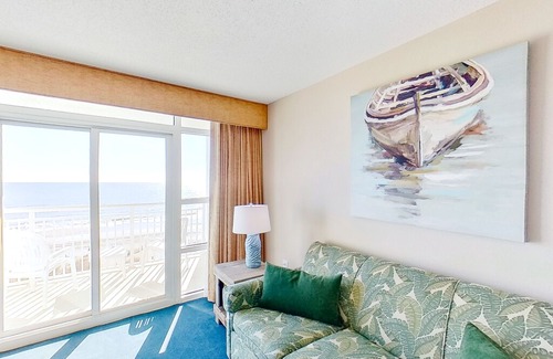Myrtle Beach Condo | 3rd Floor Ocean View Condo w/ WiFi, Private W/D, AC, Shared Pool/Hot Tub