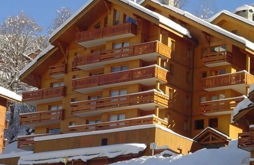 Meribel Apartment | 3rd floor, terrace, tv, ski locker, 45m², Méribel
