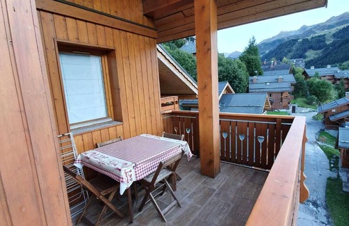 Meribel Apartment | 3rd floor, terrace, tv, ski locker, 45m², Méribel