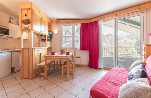 Briancon Apartment | 3rd floor, view mountain, balcony, tv, 33m², Serre Chevalier