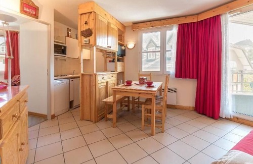 Briancon Apartment | 3rd floor, view mountain, balcony, tv, 33m², Serre Chevalier
