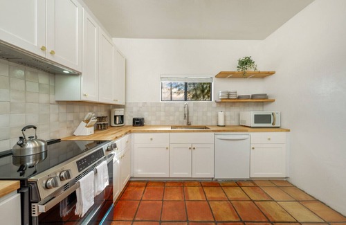 Tucson Apartment | 3rd St House (Kathryn & Joey)