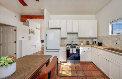 Tucson Apartment | 3rd St House (Kathryn & Joey)