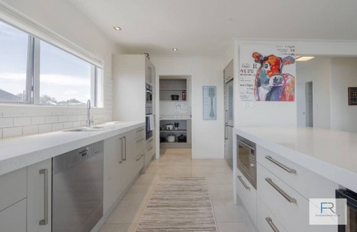 St. Heliers Apartment | 4/13 Benbow Street, St Heliers
