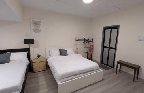 Subang Jaya House | 4-15pax Sawatt Homestay at Subang - Entire House - 5mins to Sunway - SJMC