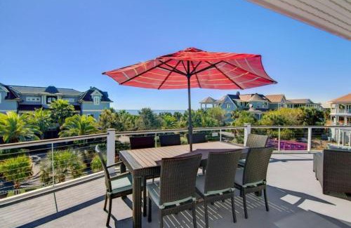 Isle of Palms House | 4 46th Avenue by AvantStay Pool Views Deck