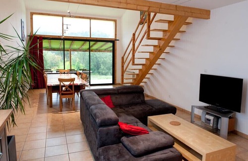 Entrepierres House | 4* 8P gite in the nature-heated swimming pool