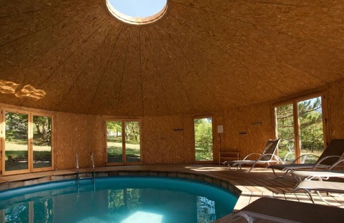 Entrepierres House | 4* 8P gite in the nature-heated swimming pool