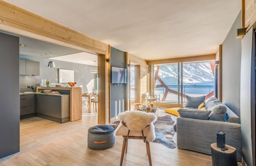 Tignes le Lac Apartment | 4* Apartment for 8/9 in Tignes le Lac with balcony-terrace