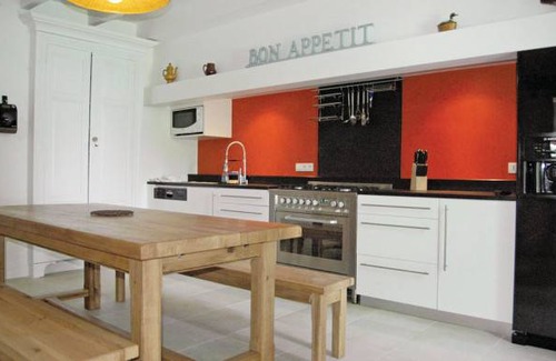 Saint-Aubin-de-Cadelech House | 4 bedroom accommodation in St. Aubin de Cadeleche