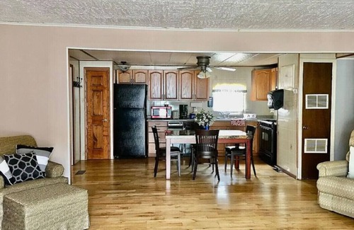 West Newton House | 4 bd/10 min to downtown W/D