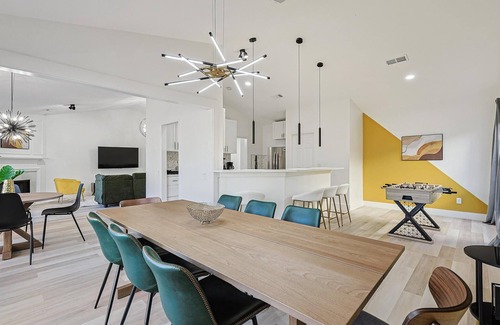 Grand Prairie House | 4-BD,2-BA Luxe Modern Gem with Foosball & Firepit