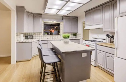 Santa Rosa House | 4 BD/3 BA WINE COUNTRY HOME | MINS FROM DOWNTOWN SANTA ROSA