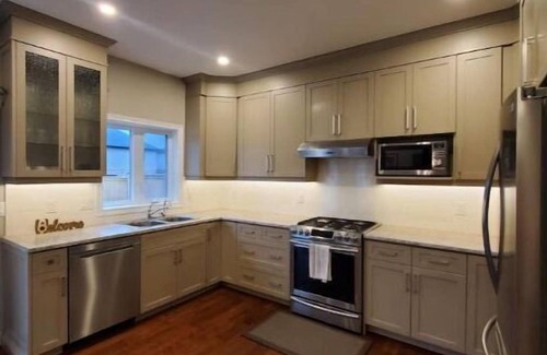 Stratford House | 4 BD Family Retreat - Basement not included (Occupied)