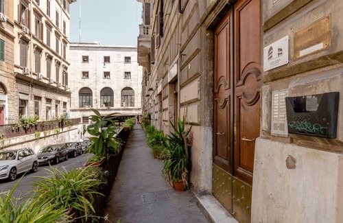 Esquilino Apartment | 4-Bdr Apt among Colosseum&Termini 10-people