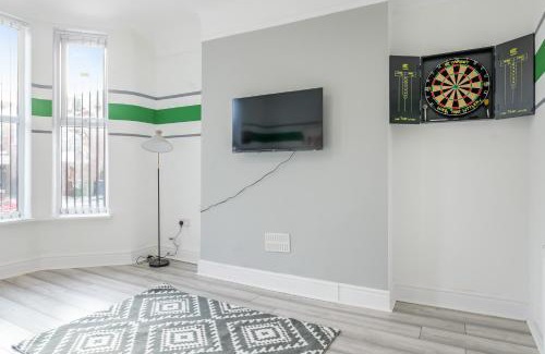Birkenhead House | 4-Bed Contractor House - Free Parking - Ultra Fast WIFI