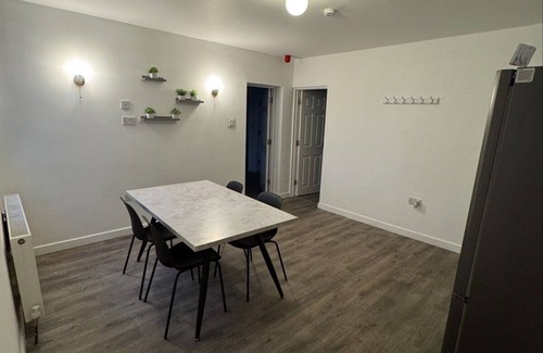 Coventry Apartment | 4 Bed Flat City Centre Coventry
