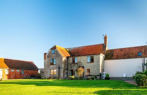 Gillingham House | 4 Bed in Gillingham 80670