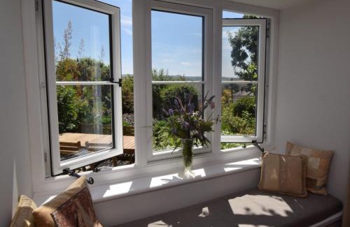 West Compton House | 4 Bed in Litton Cheney 75851