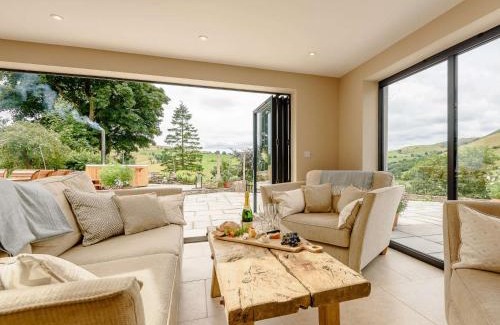 Oswestry House | 4 Bed in Oswestry 87477