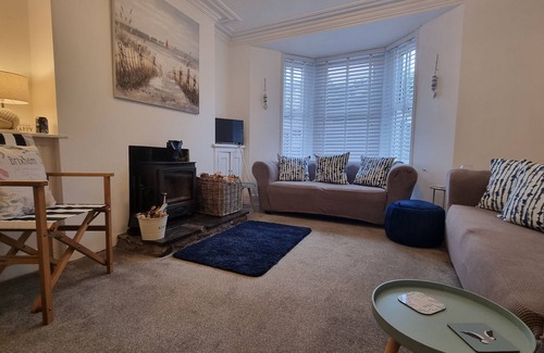 Brixham House | 4 bed townhouse 5 min level walk to harbour
