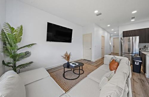 Riviera Beach House | 4-bed Wpb Home Near 95, Airport, Dt & Beaches