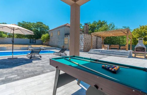 Donje Rastane House | 4 bedroom accommodation in Donje Rastane