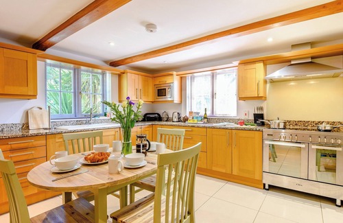 West Lulworth Cottage | 4 bedroom accommodation in West Lulworth