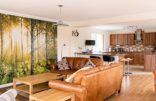Invergordon Cottage | 4 bedroom accommodation in Kildary, near Invergordon