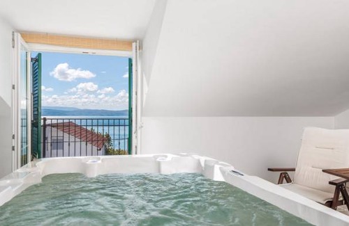 Ribarica House | 4 bedroom accommodation in Cesarica