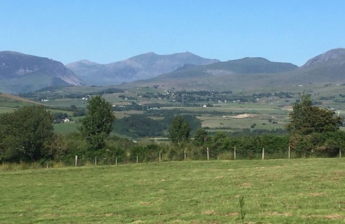 Caernarfon Cottage | 4 bedroom accommodation in Clynnog Fawr, near Caernarfon