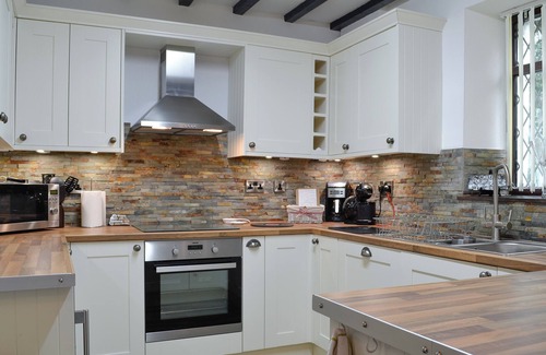 Morfa Bychan Cottage | 4 bedroom accommodation in Morfa Bychan, near Porthmadog